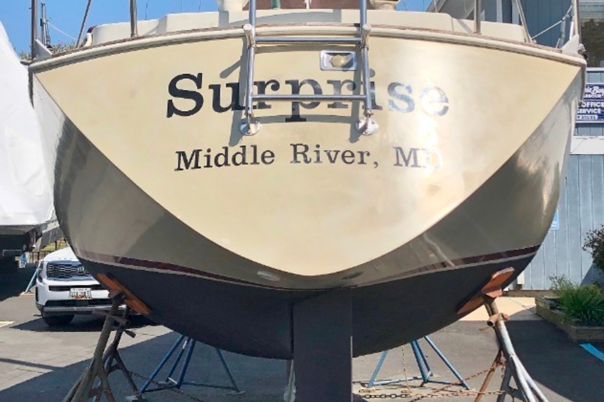 1980 C&C 34 Swing Keel - Shoal Draft, 9