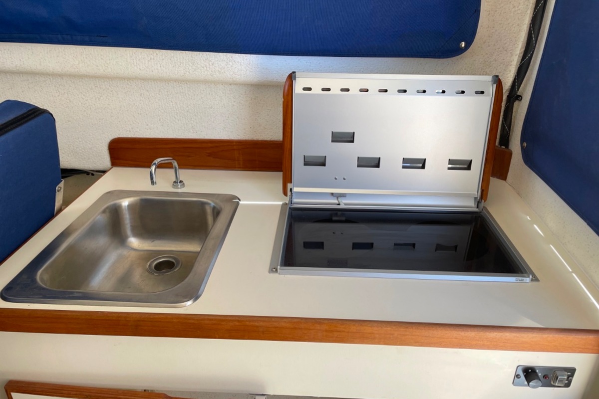 2005 C Dory Cruiser, 6