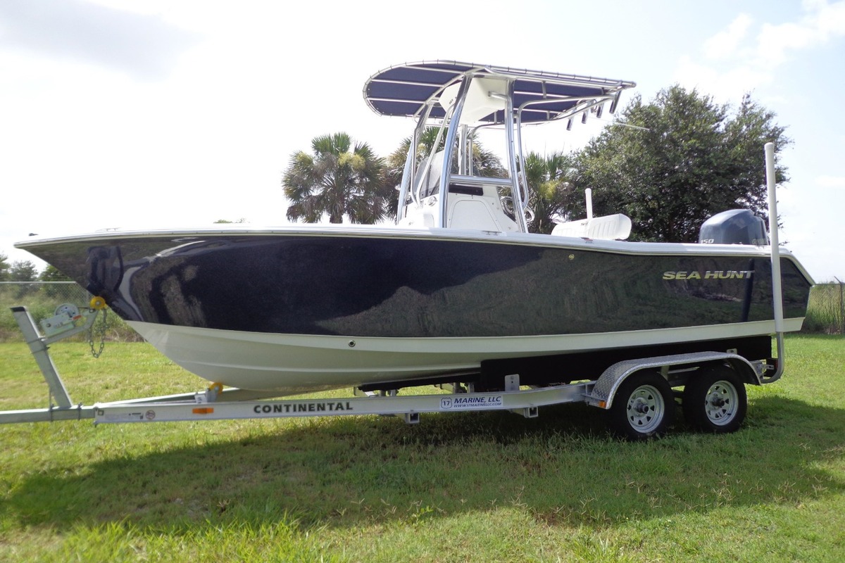 2014 Sea Hunt Triton 210, 1