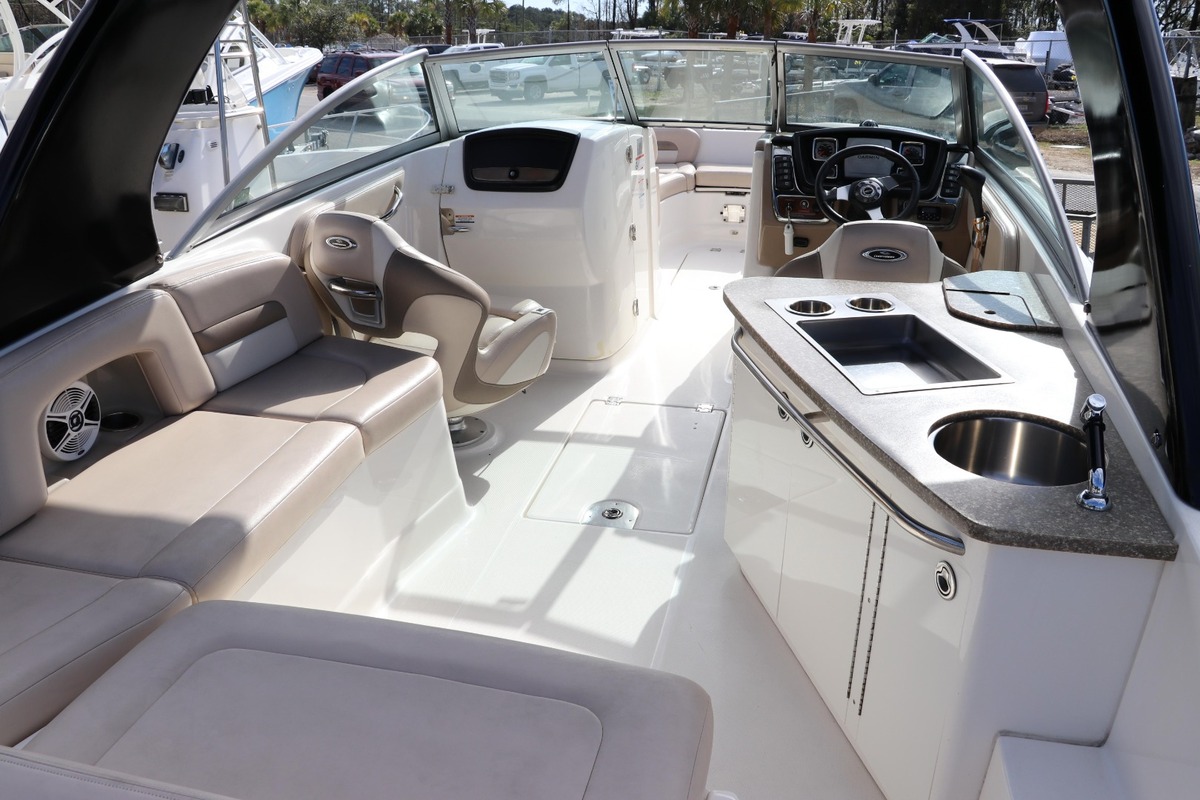 2011 Chaparral 264 Sunesta, 5
