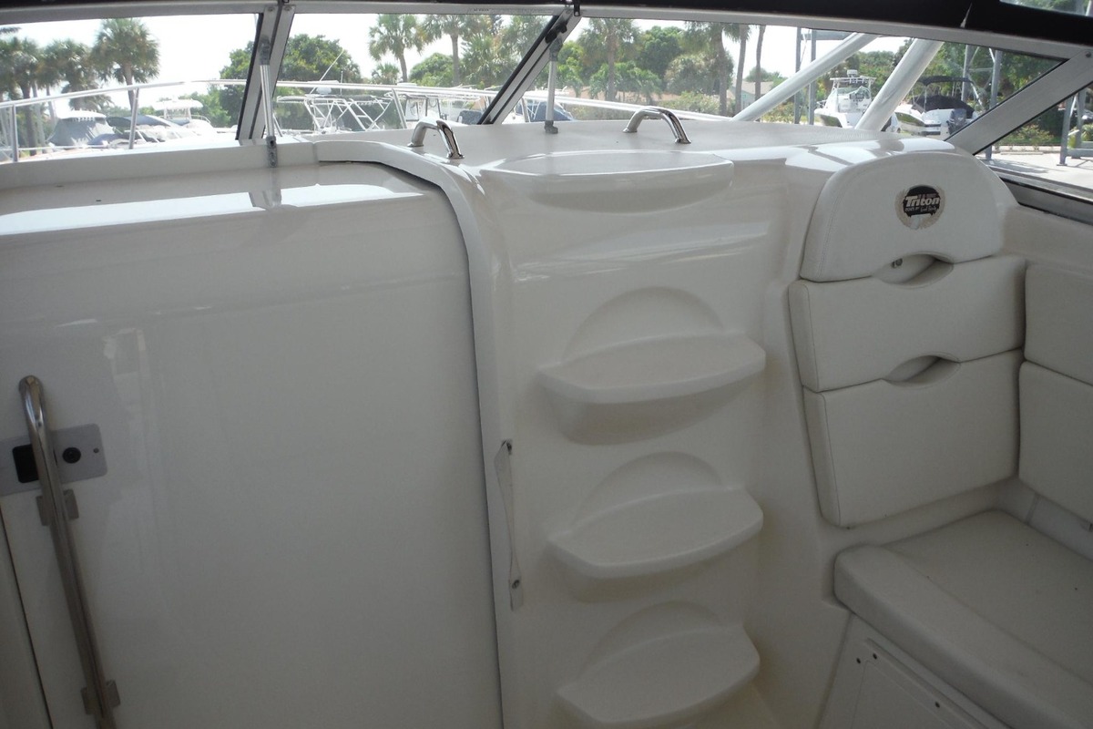 2007 Triton Boats 351 Express, 23