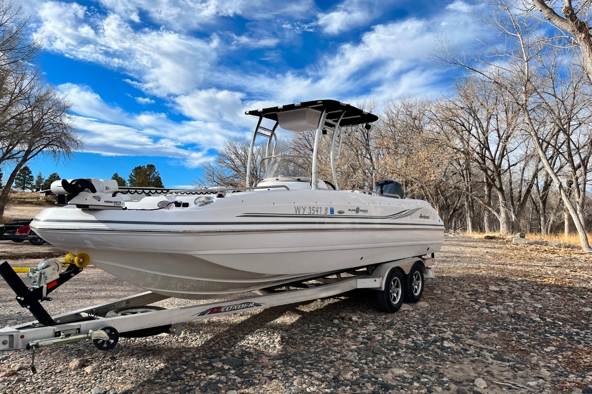 2015 Hurricane Boats Sun Deck Sport SS231 OB, 0