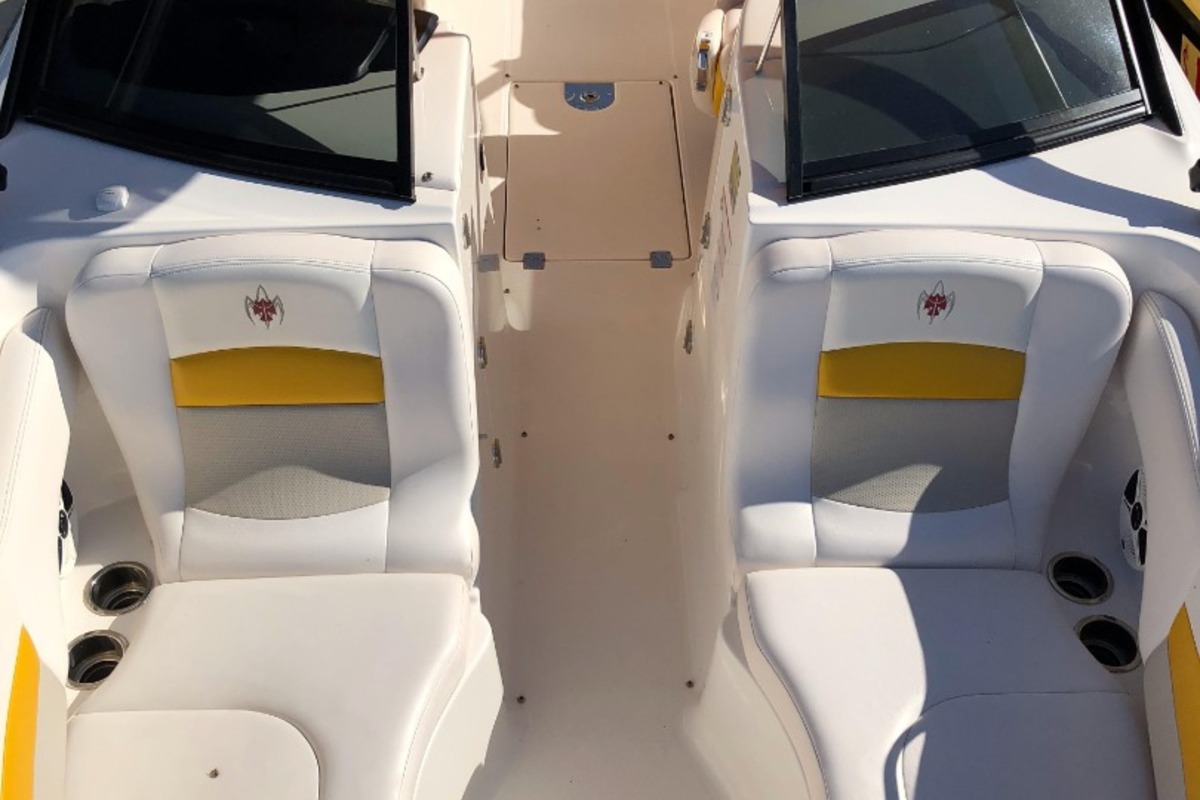 2009 Chaparral Sunesta 244 Xtreme, 3