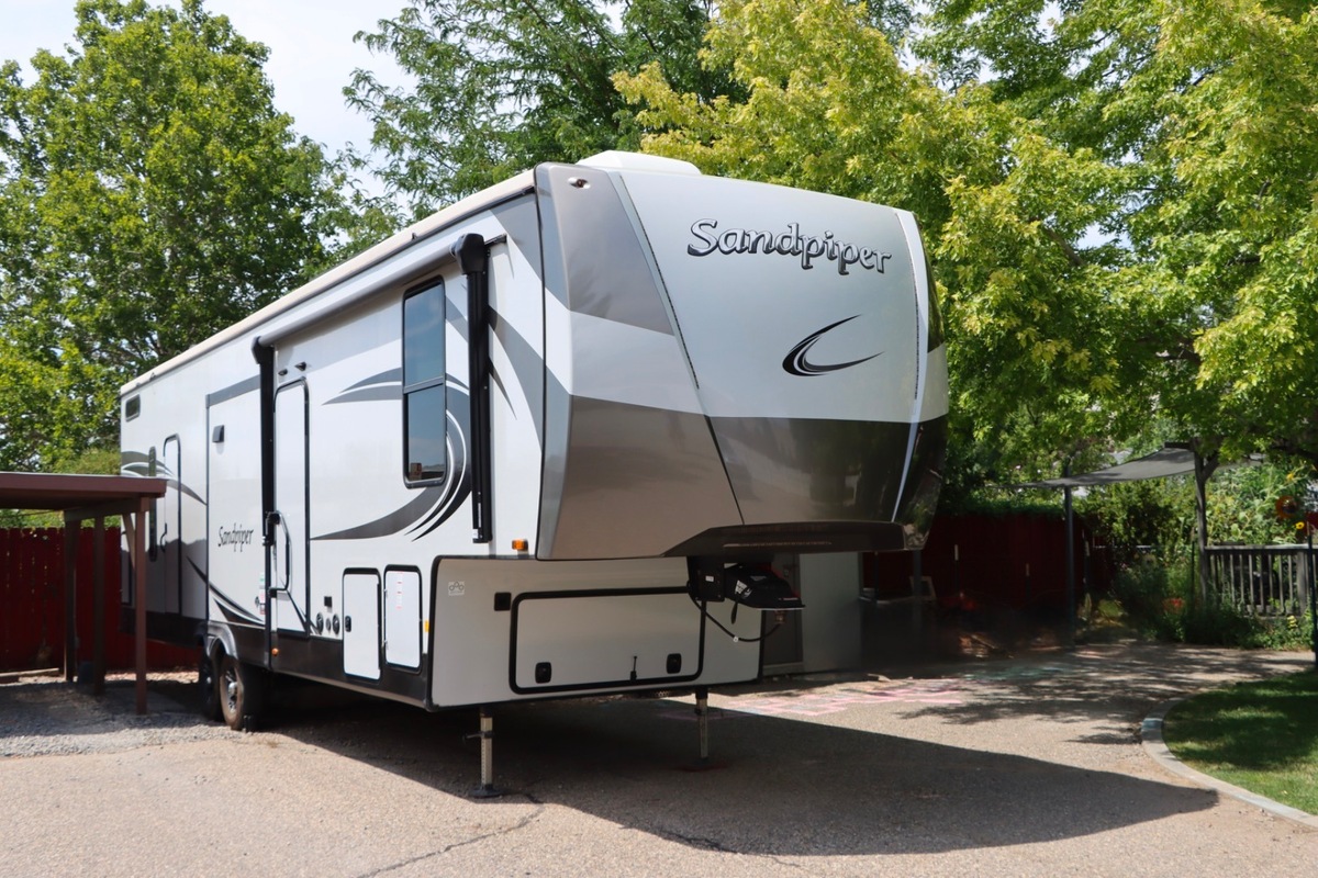 2022 Forest River Sandpiper 3440BH, 6