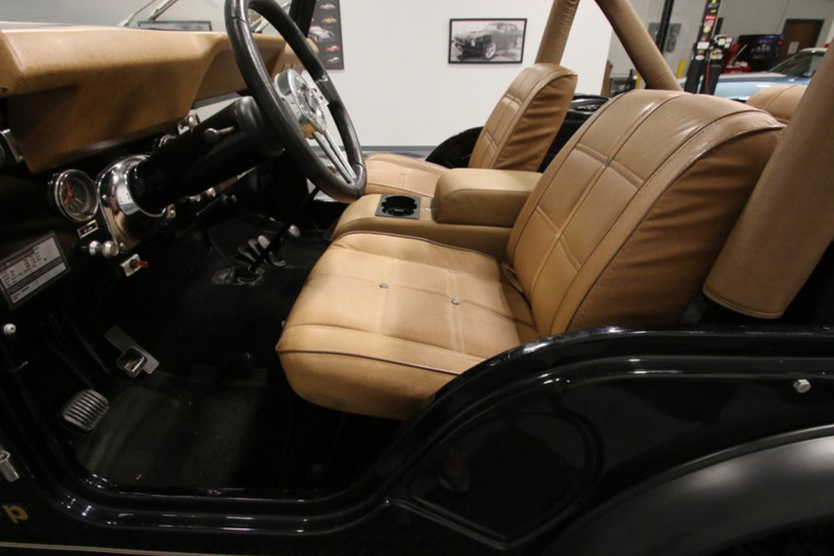 1979 Jeep CJ5 Golden Eagle, 2