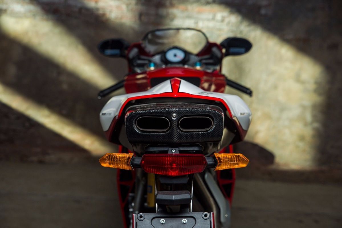 2003 Ducati 999S, 4