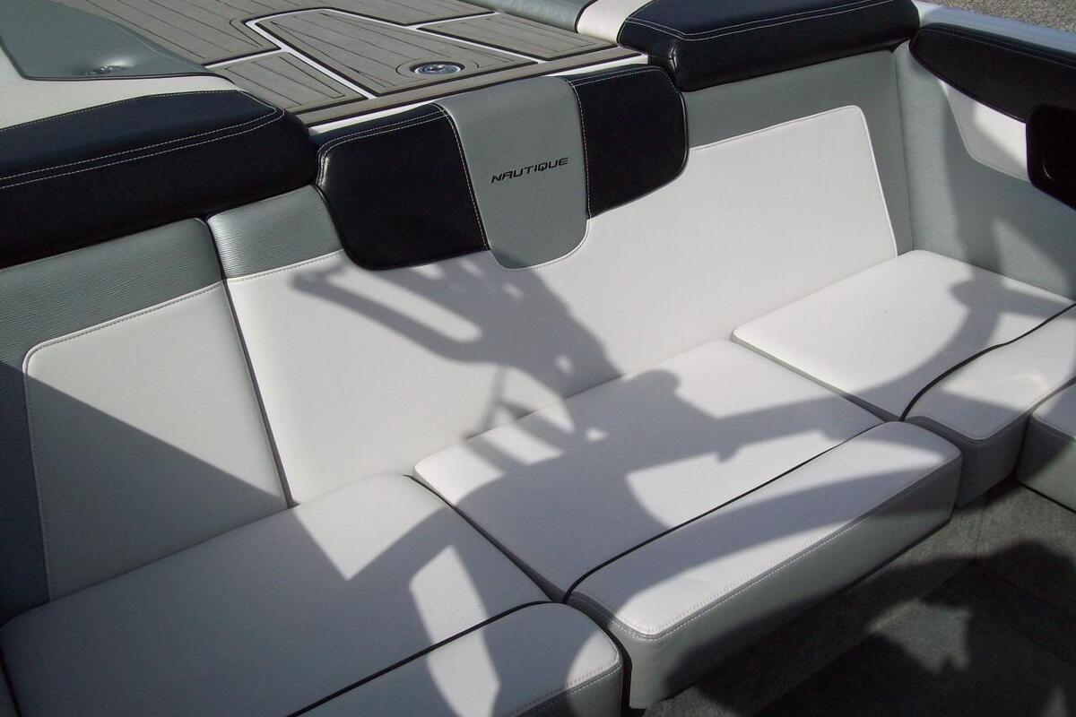 2011 Correct Craft Sport Nautique 200, 17