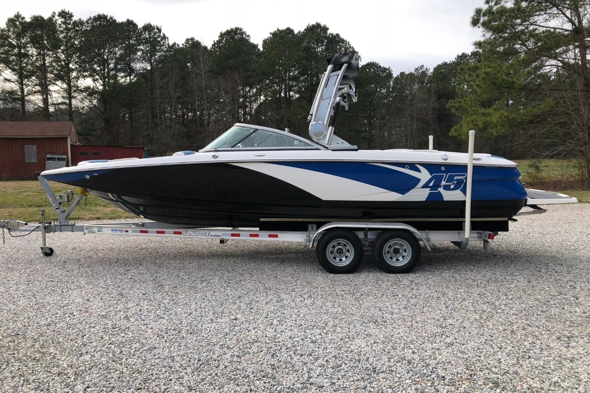 2012 MasterCraft X-45, 2