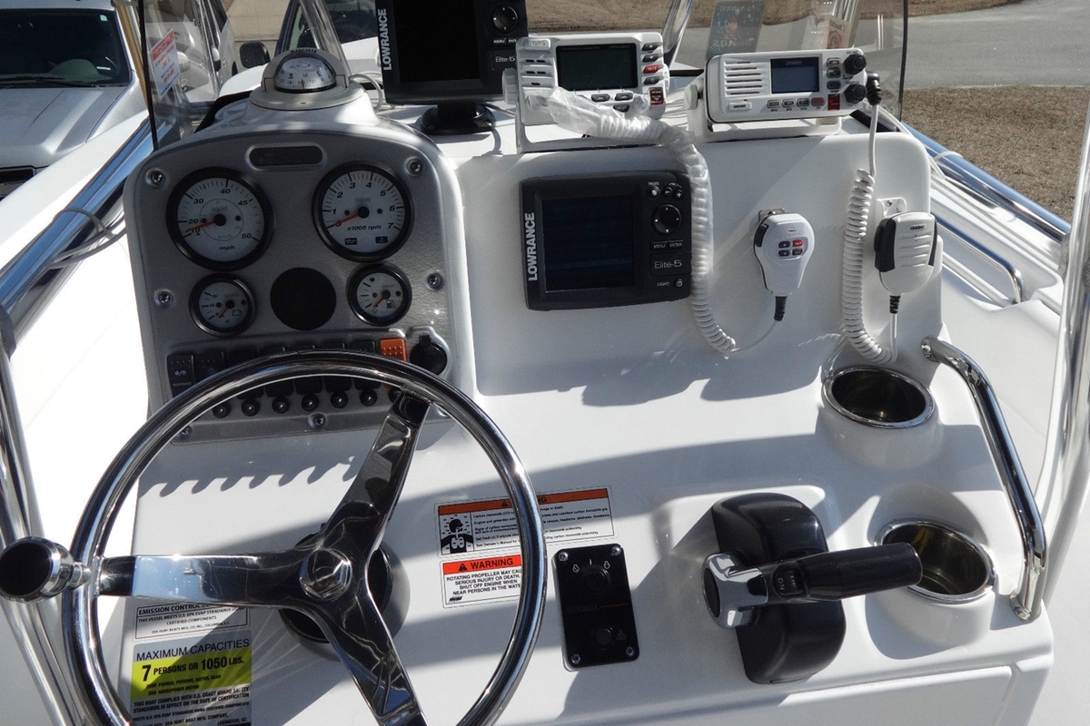 2012 Sea Hunt Triton 210, 4