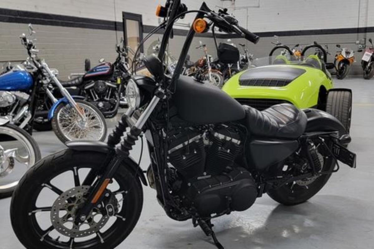 2022 Harley-Davidson Sportster Iron 883, 2