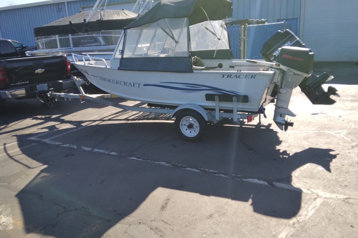 2004 Smoker Craft Tracer, 0