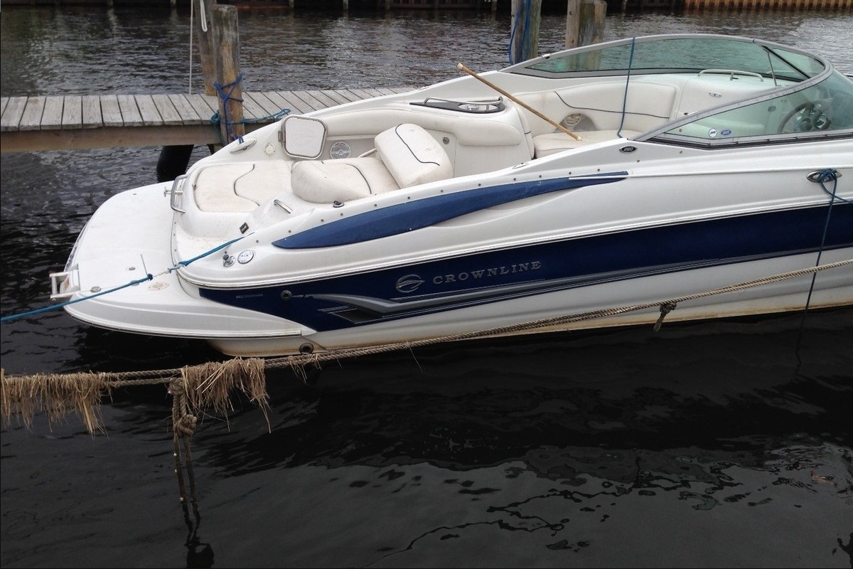 2004 Crownline 270BR, 2