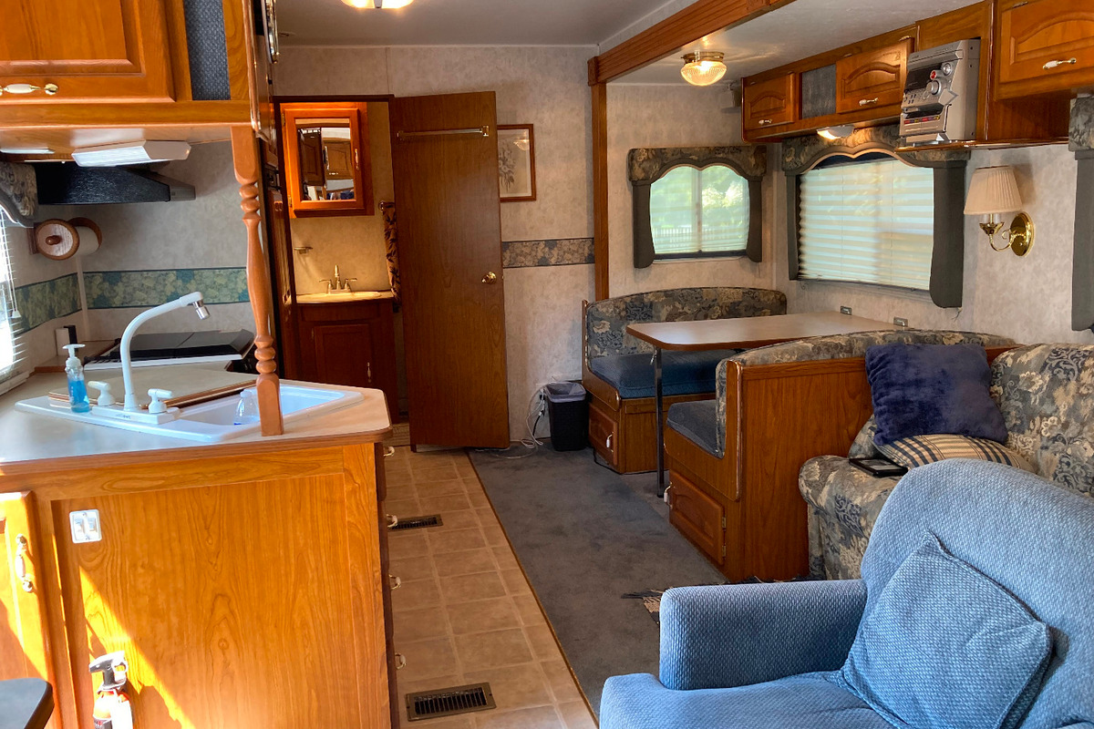 2003 Citation 27J 1 slideout, 1