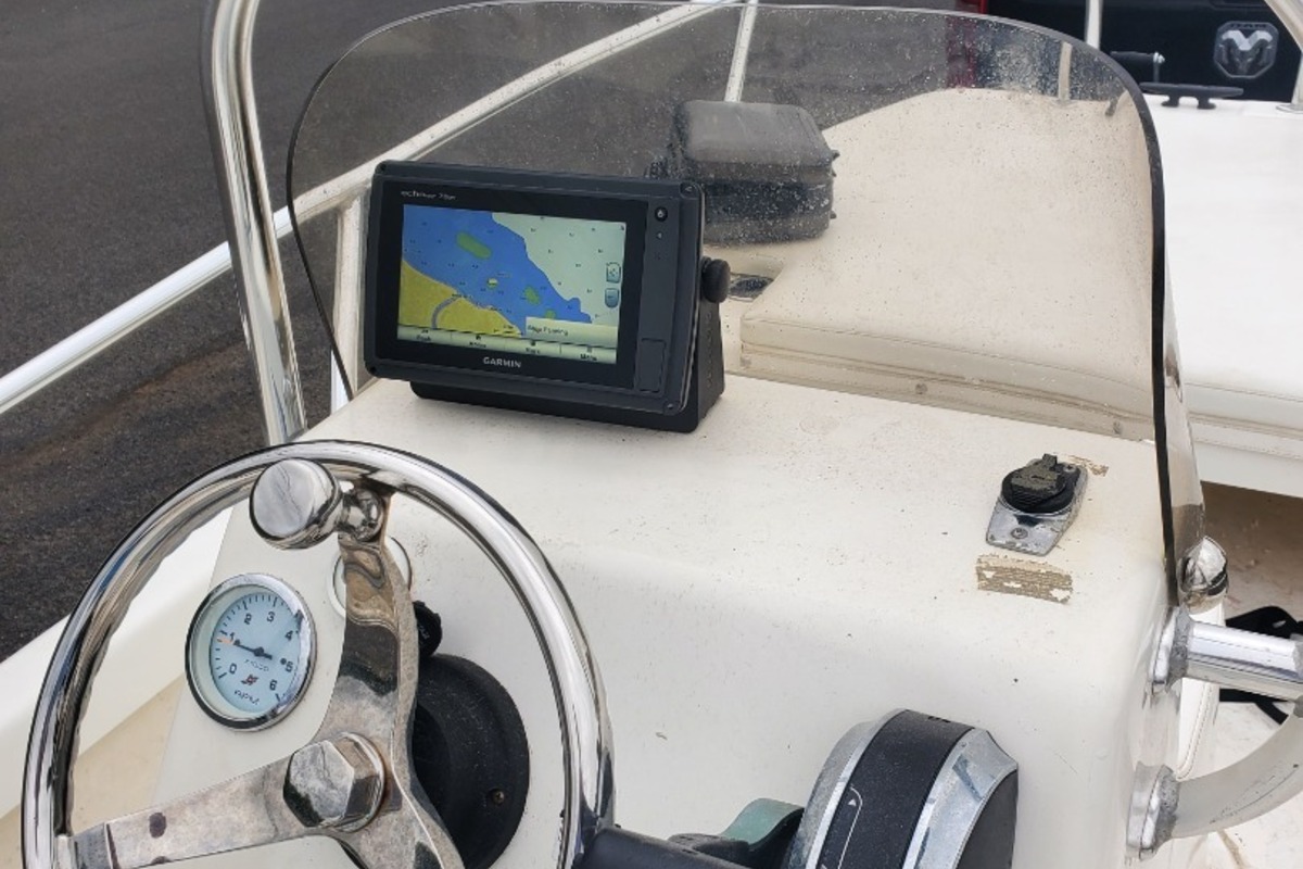 2014 Twin Vee Catamarans Bay Cat 17, 7