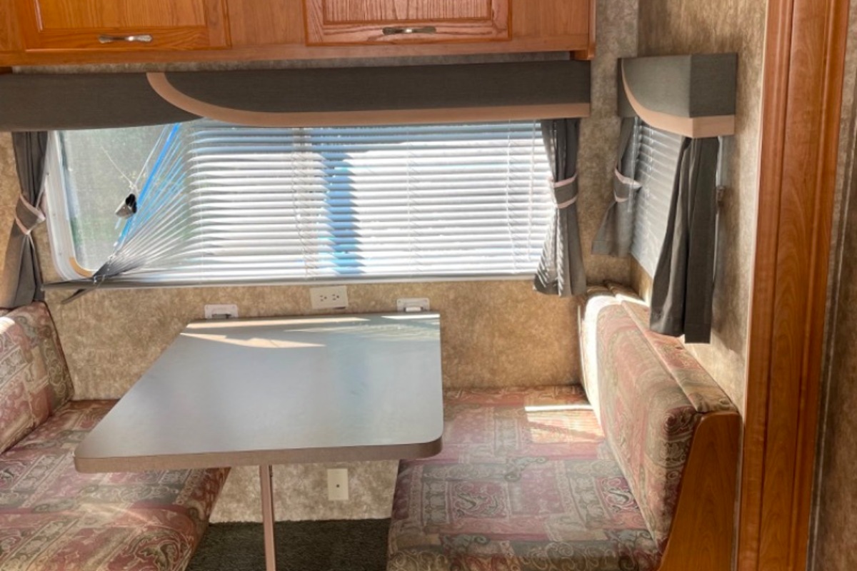 2006 Coachmen Spirit of America 525TBS, 11