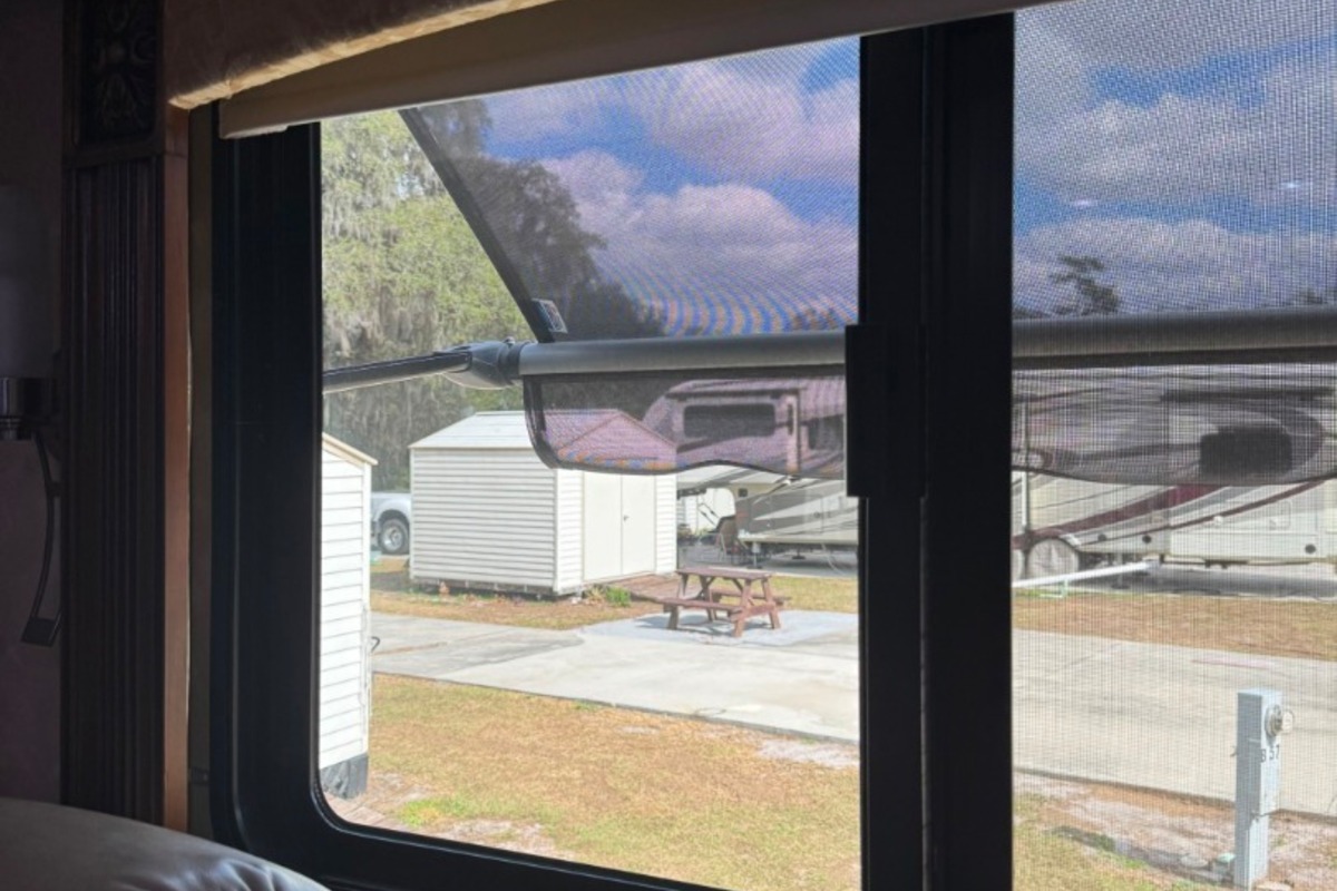 2011 Tiffin Zephyr 45QBZ, 16