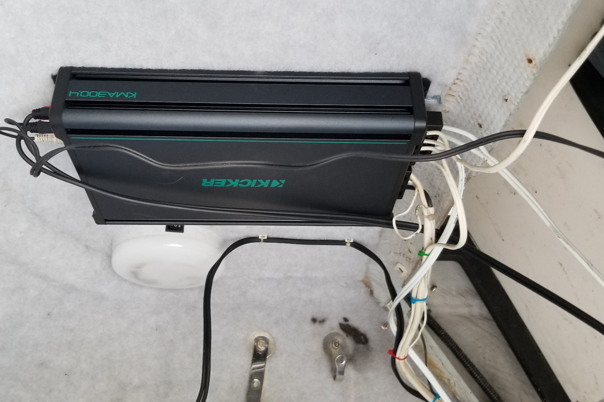 1997 Hydra-Sports 3000 CC, 26