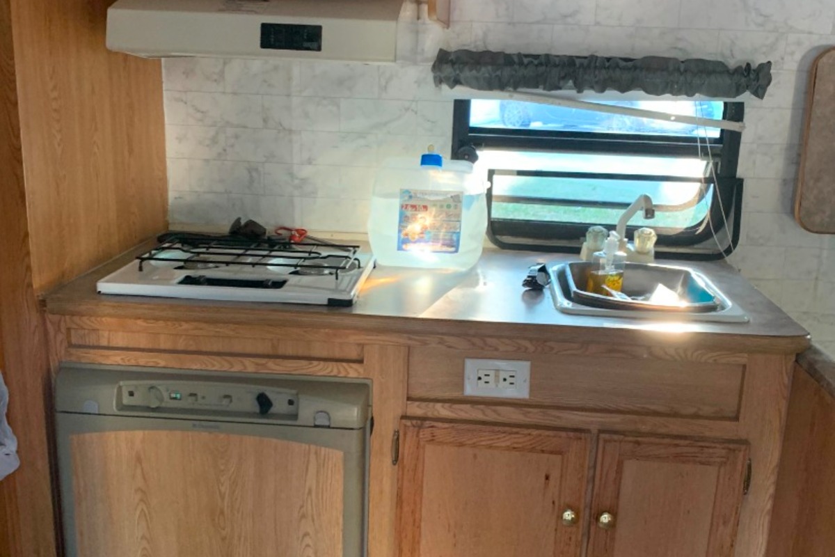 2003 Roadmaster Campmaster, 6