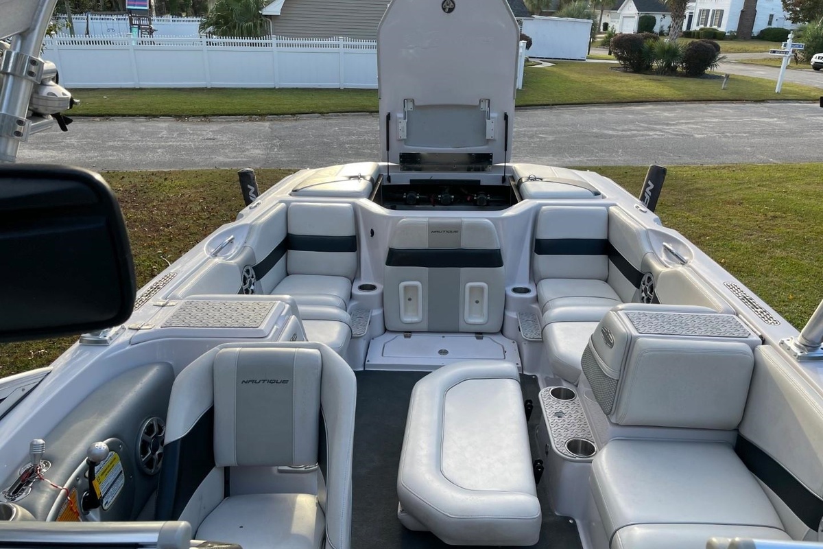 2008 Correct Craft Super Air Nautique 220, 17