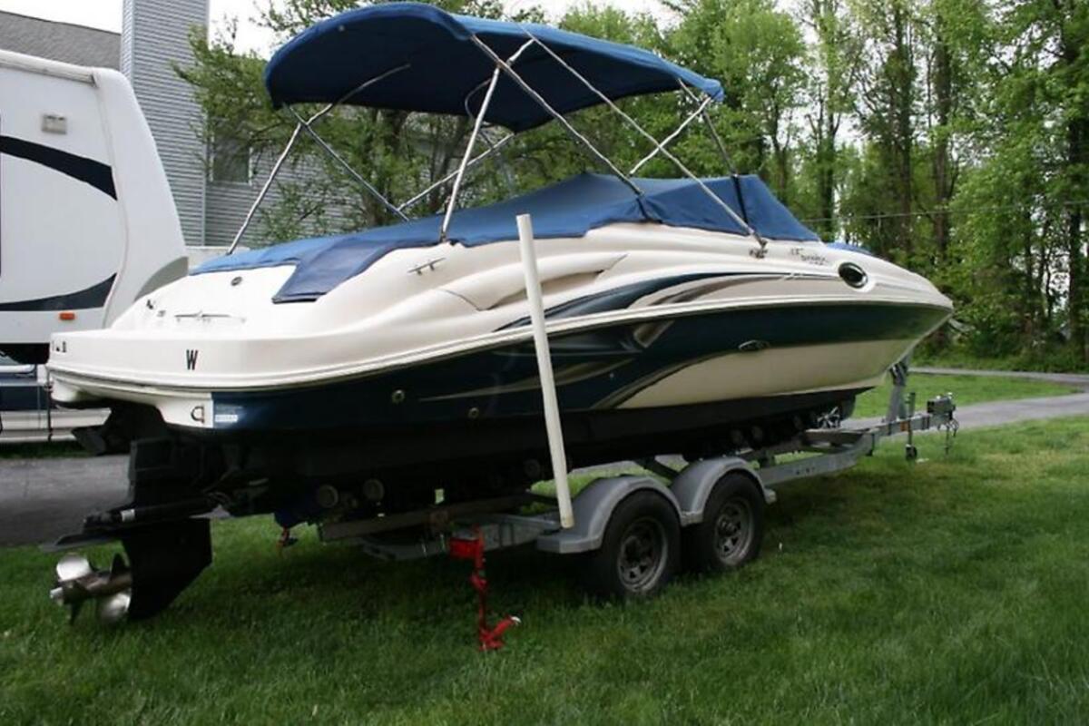 2004 Sea Ray 270 Sundeck, 1