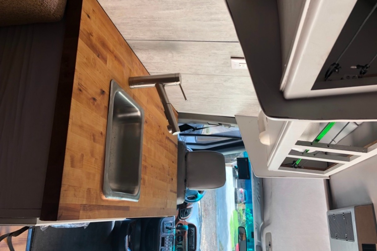 2005 Forest River MB cruiser, 7