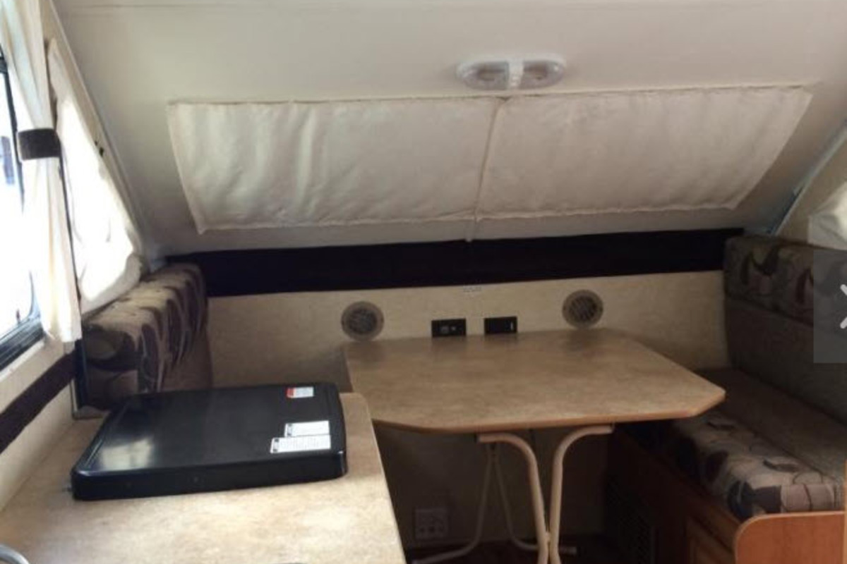 2014 Chalet XL1930 Standard, 3