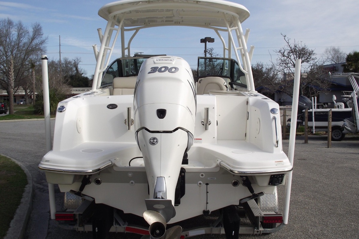 2017 Boston Whaler 230 Vantage, 2