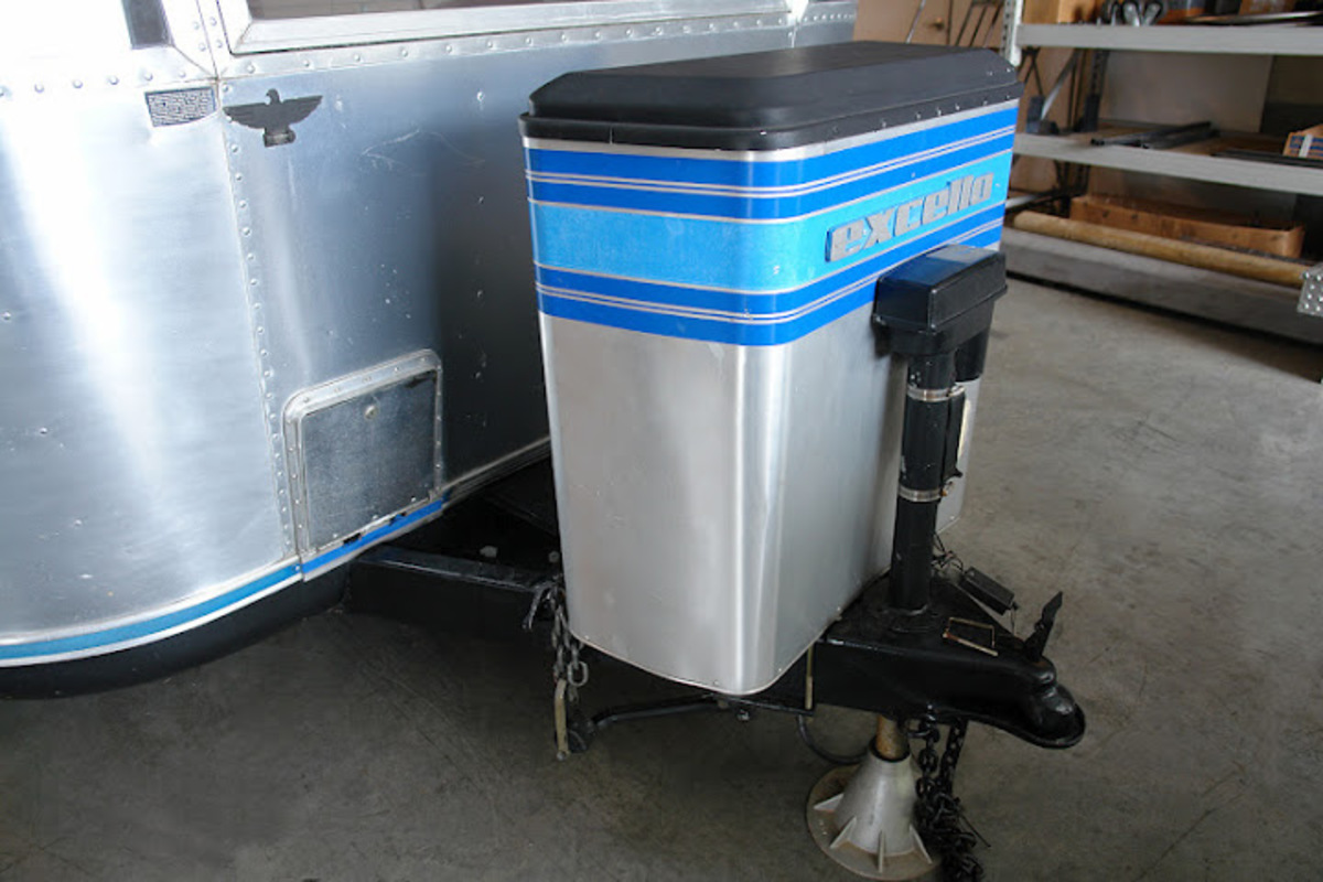 1988 AIRSTREAM Excella, 19