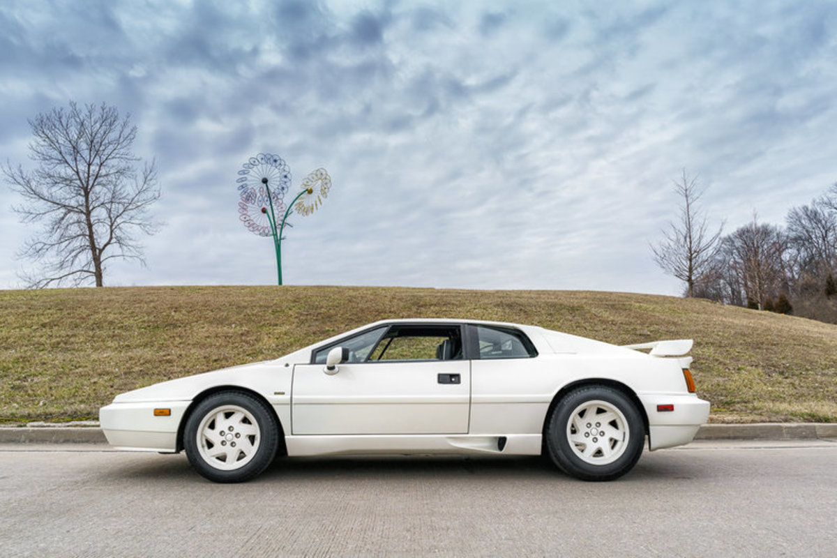 1988 Lotus Esprit Limited Edition, 3