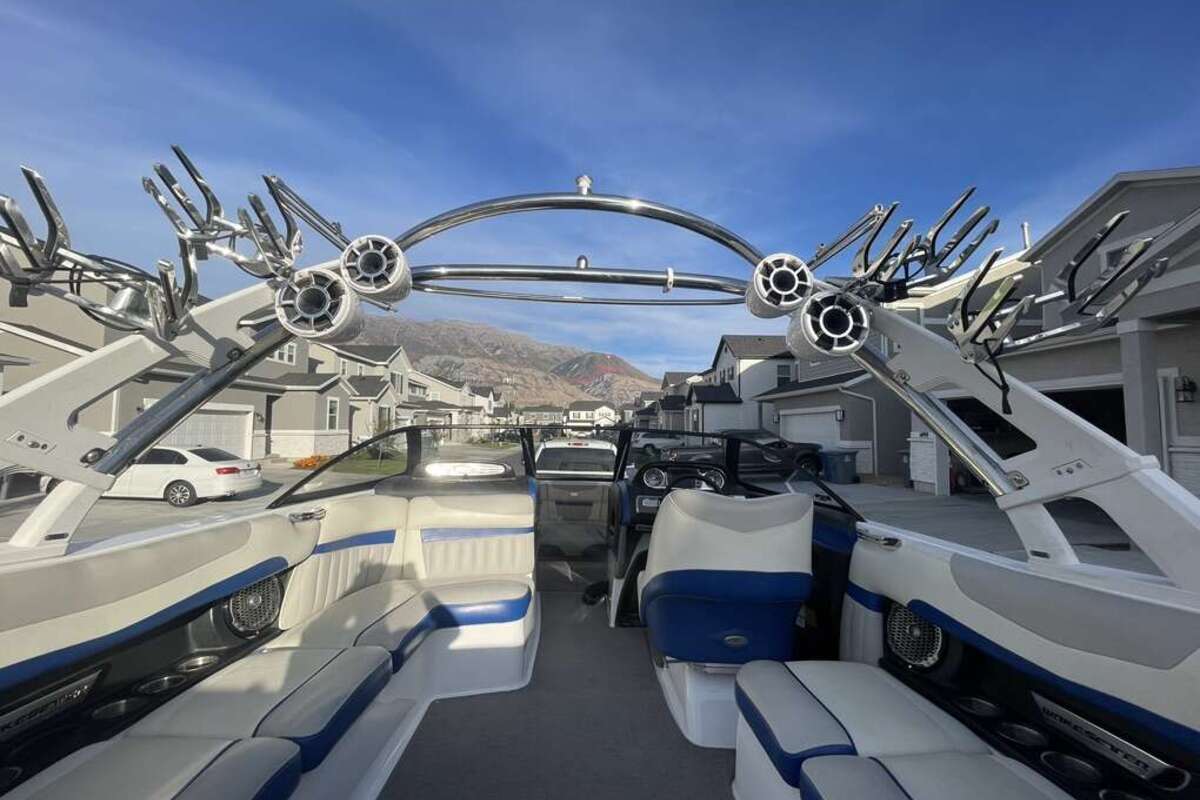 2014 Malibu Wakesetter 24 MXZ, 1