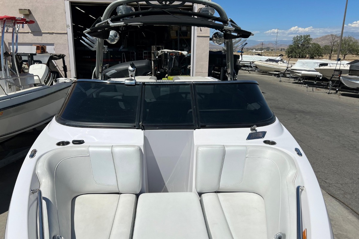 2012 Nautique Super Air Nautique 230, 3