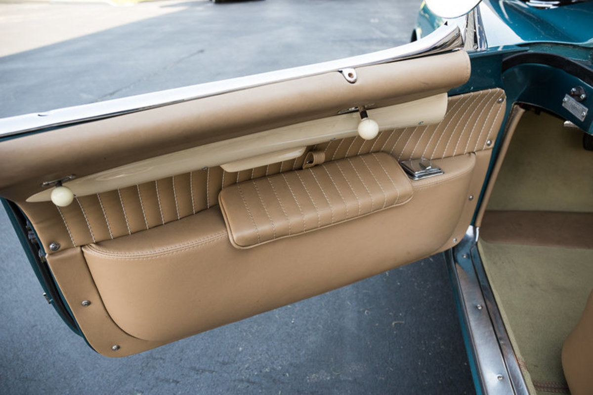 1954 Chevrolet Corvette, 19