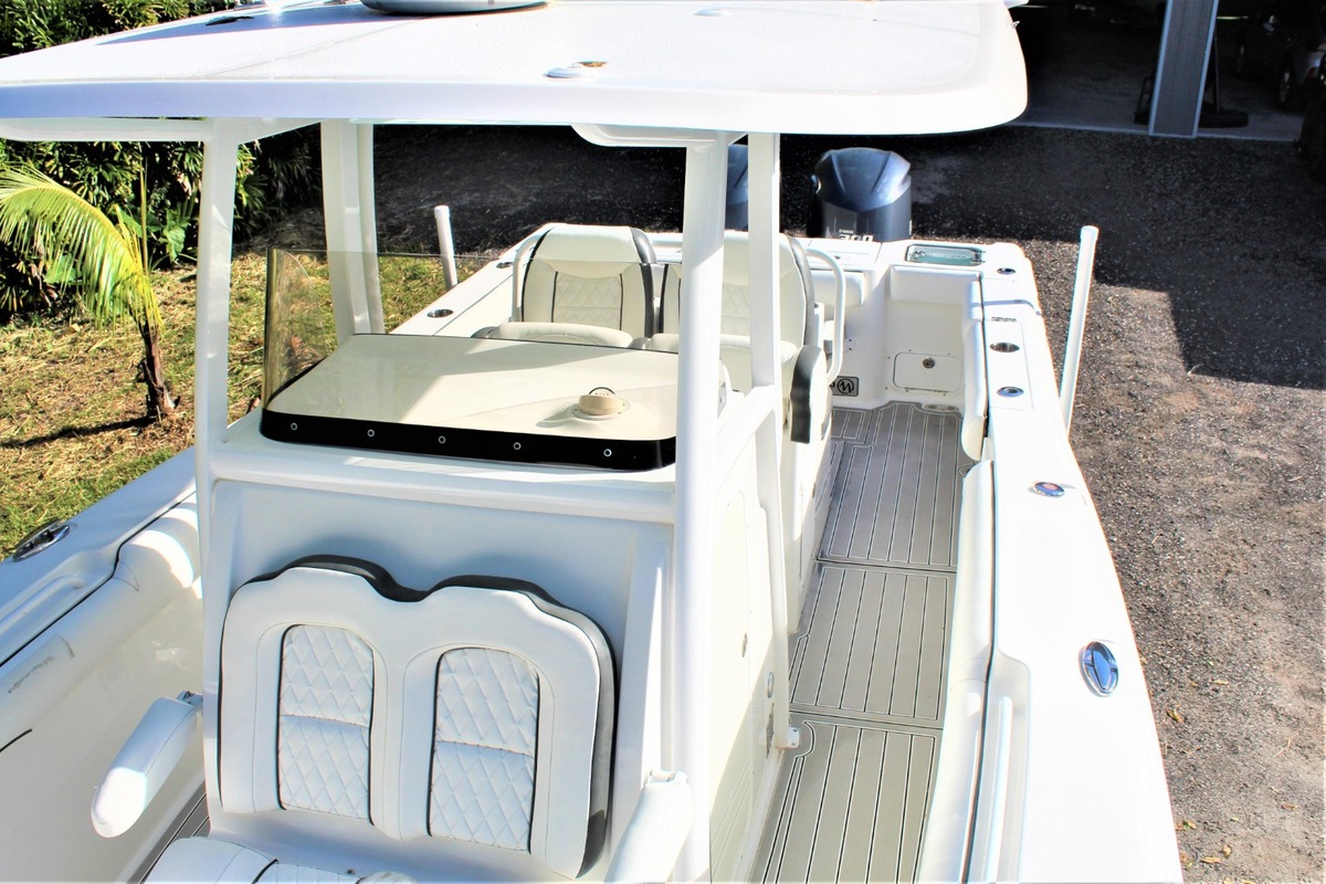 2014 Sea Hunt Gamefish 30, 10