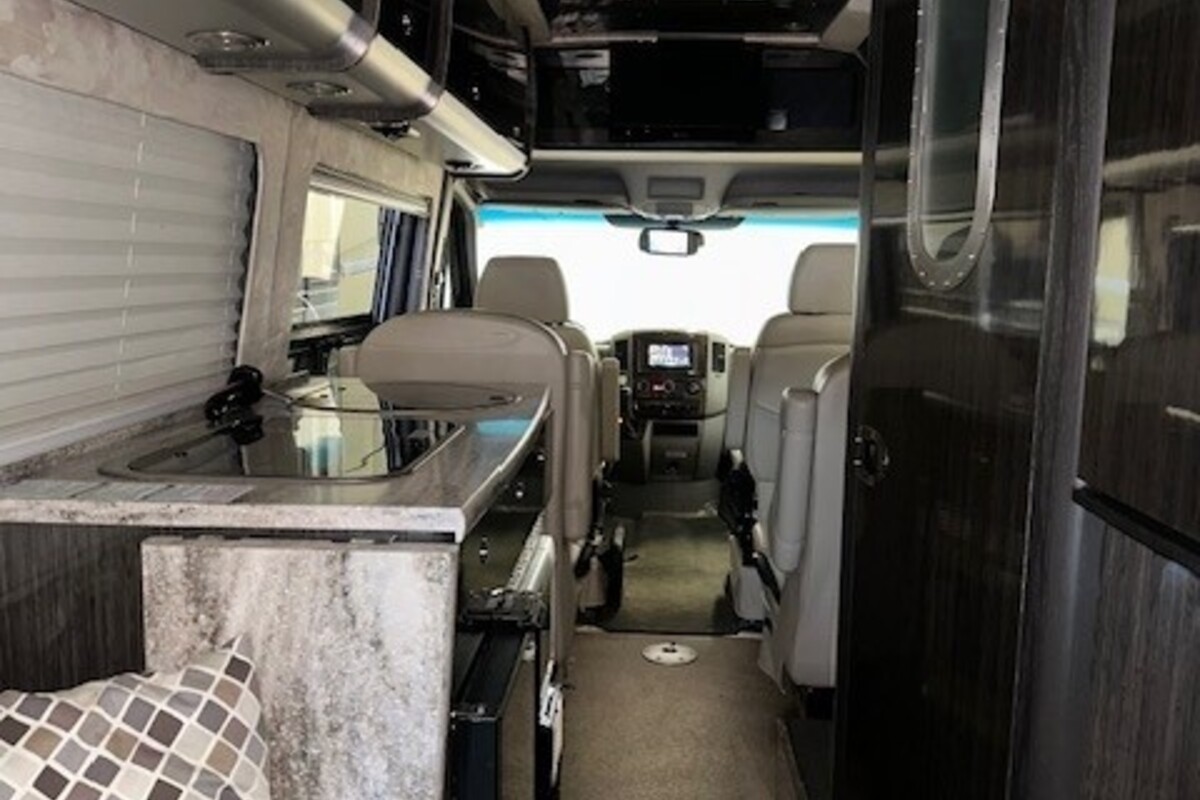 2013 Airstream Interstate 24 Lounge EXT, 2