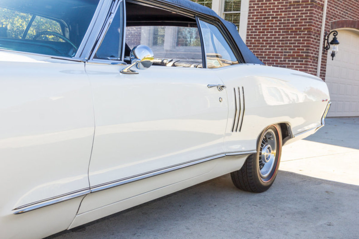 1966 Pontiac 2+2, 21