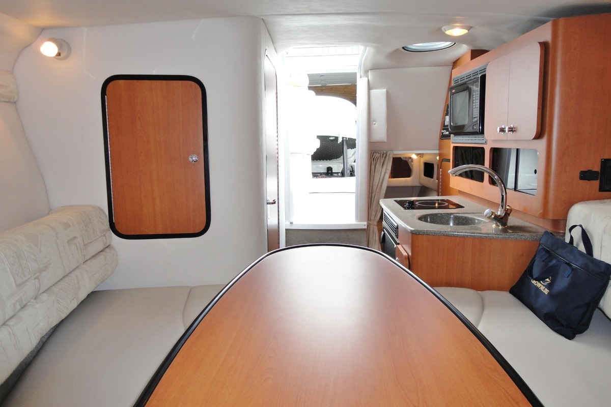 2004 Crownline 270 CR, 5