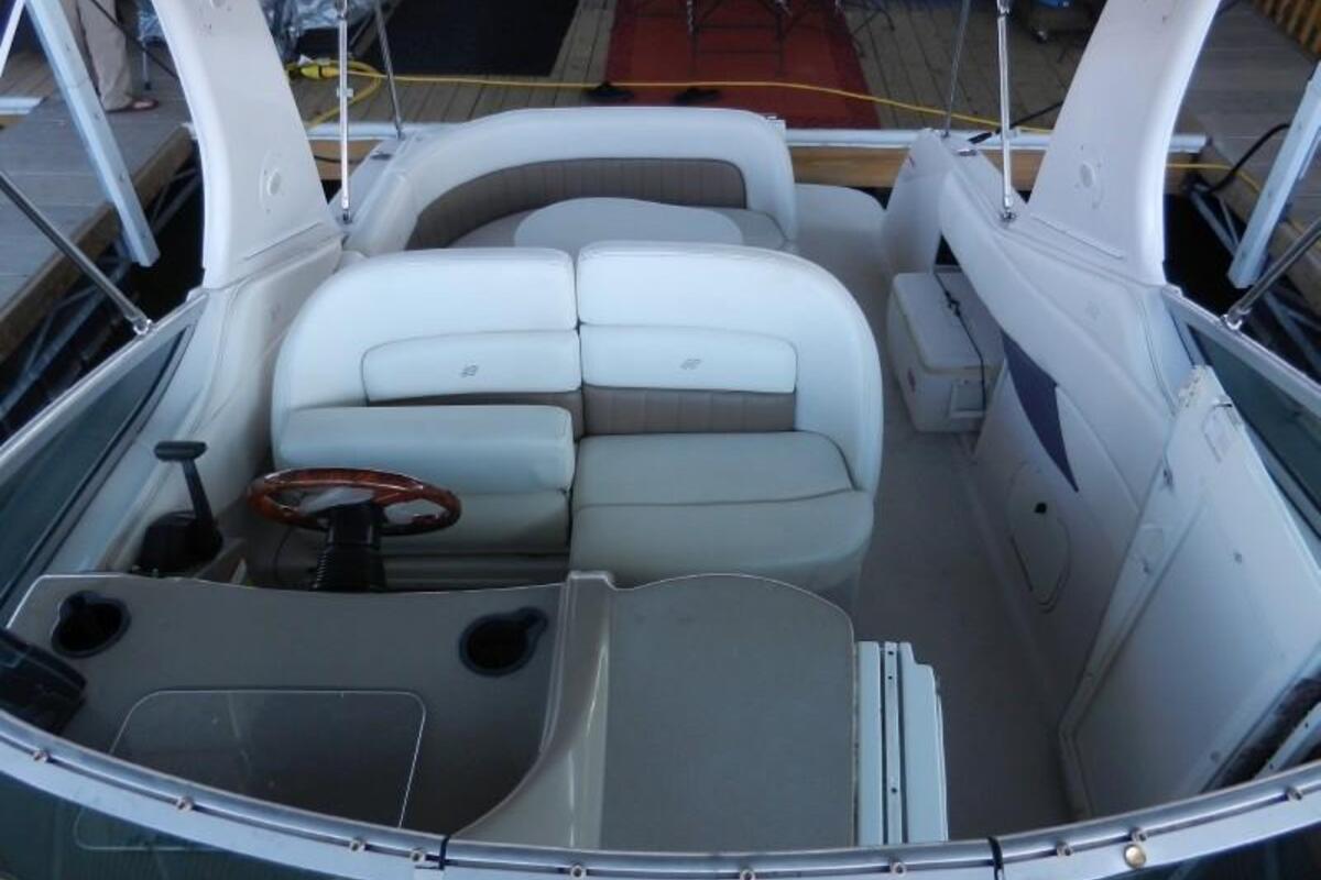 2004 Four Winns 268 Vista, 3
