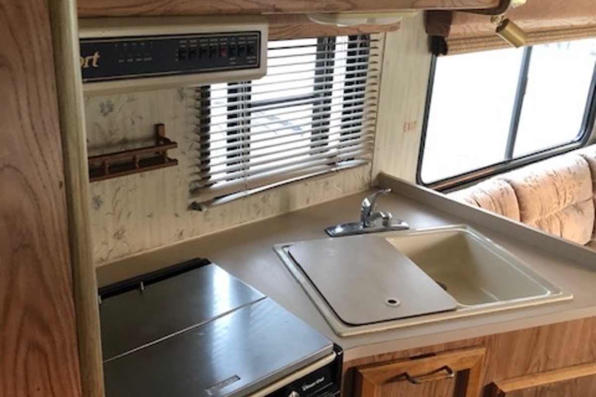 1989 Komfort Trendsetter custom, 7