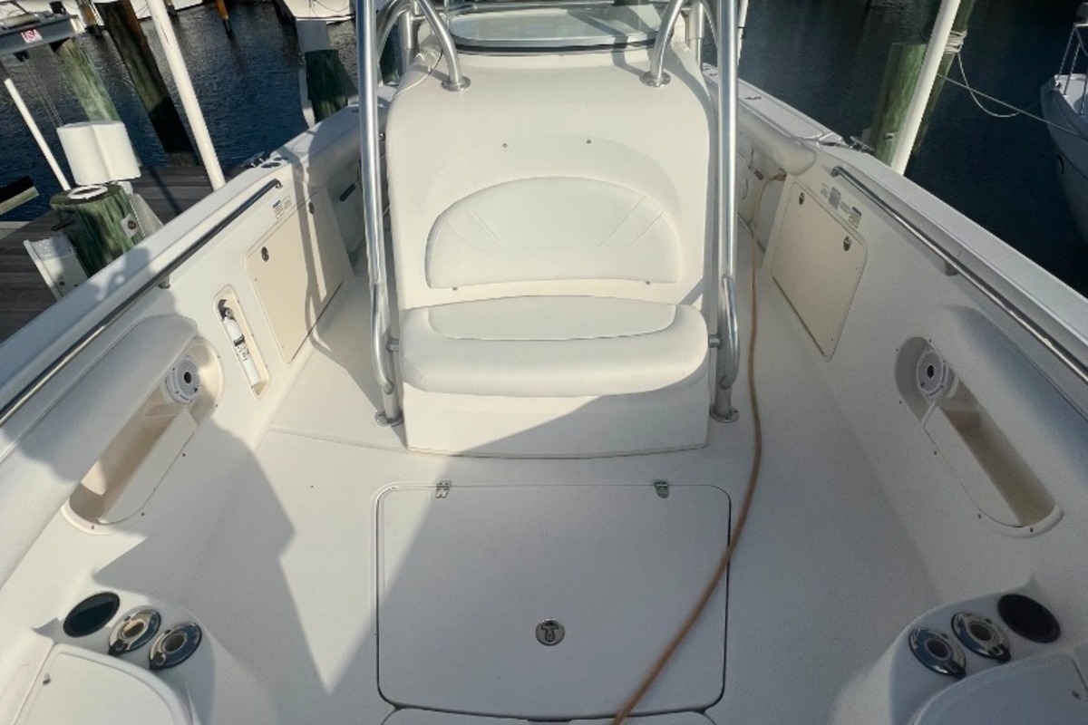 2005 Boston Whaler 320 Outrage, 7