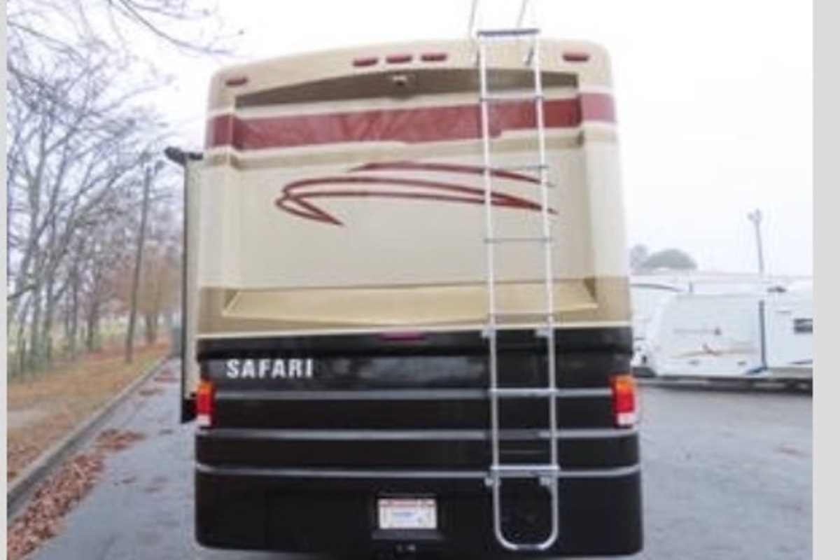 2009 Monoco Safari Simba M-30sFS, 3