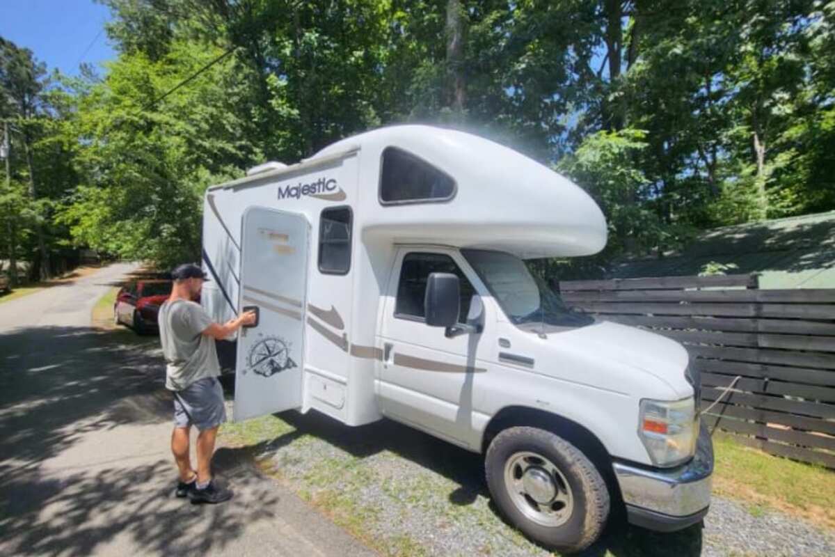 2012 Thor Majestic 19G, 0