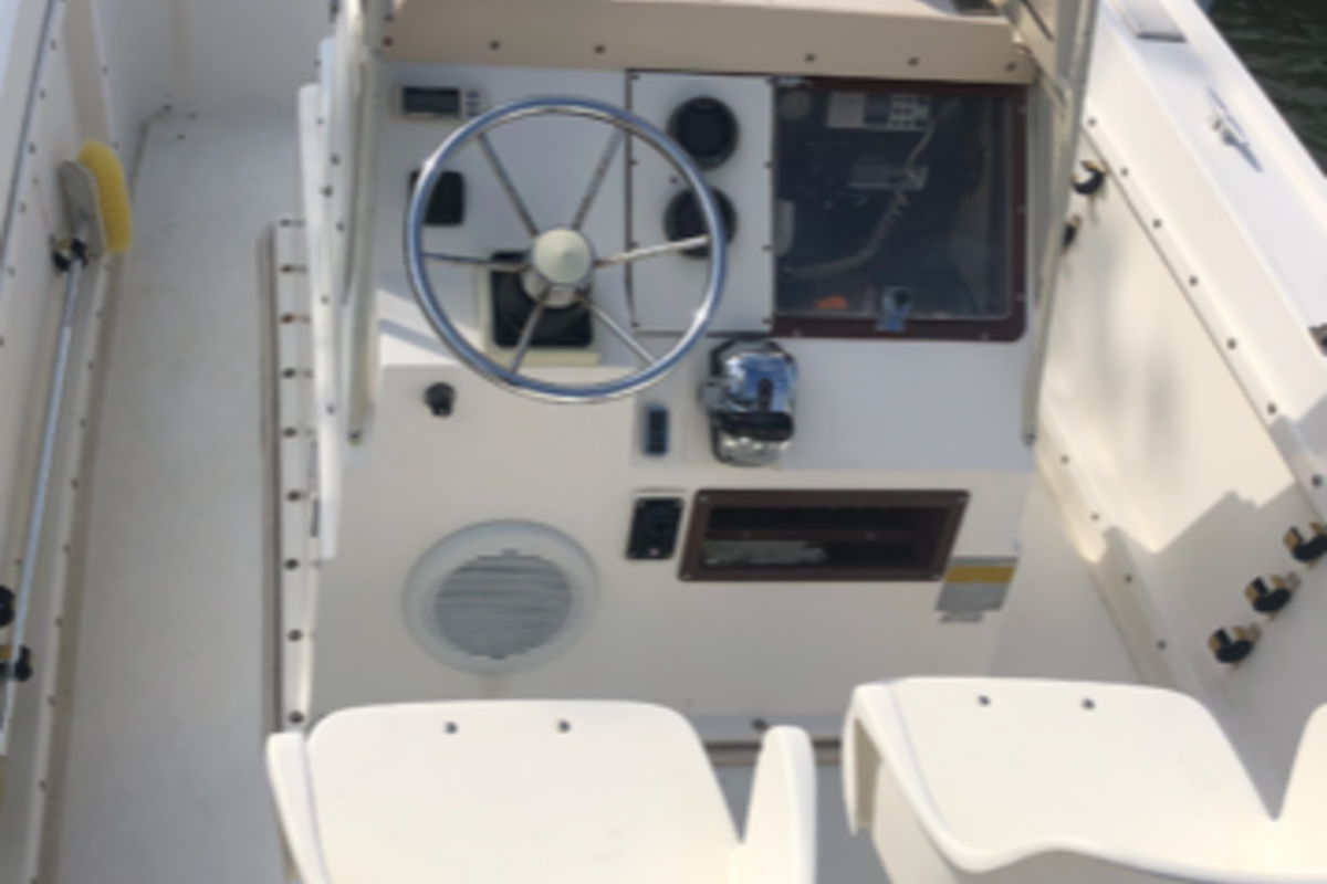 1991 Mako 221, 1