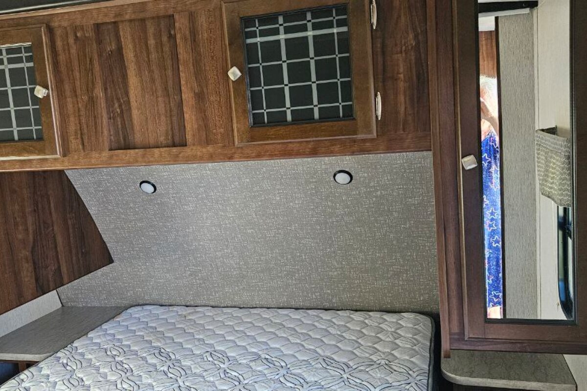 2018 Heartland Mallard M312, 11
