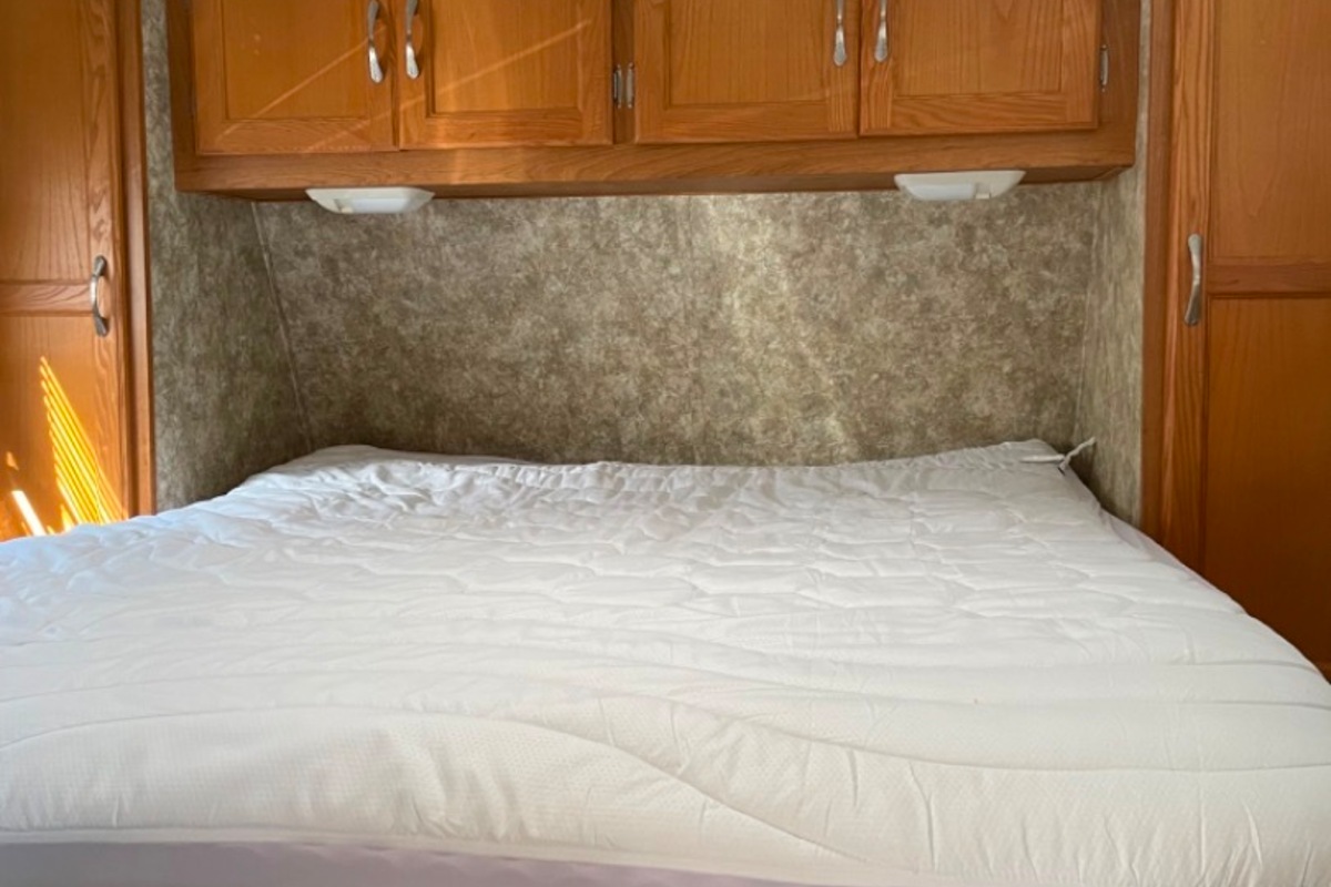 2006 Coachmen Spirit of America 525TBS, 10