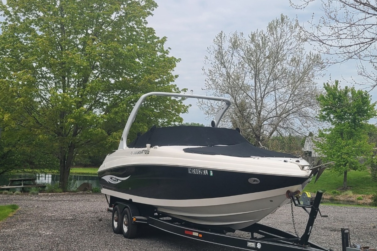 2006 Rinker 282 Captiva Bowrider, 3