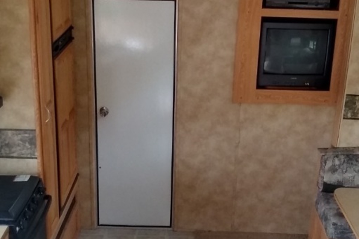 2017 Keystone RAPTOR 3512, 8