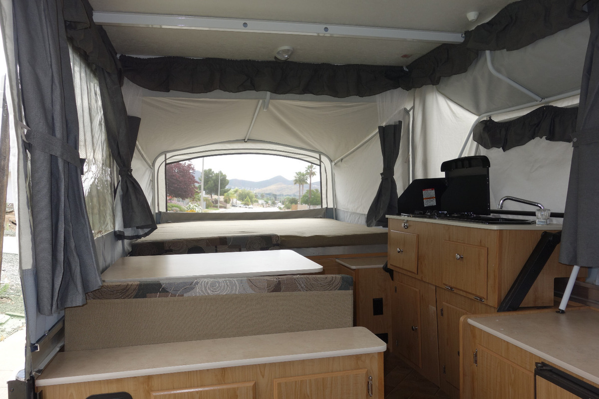 2010 Coleman Sun Valley (Americana) in Sun City, CA