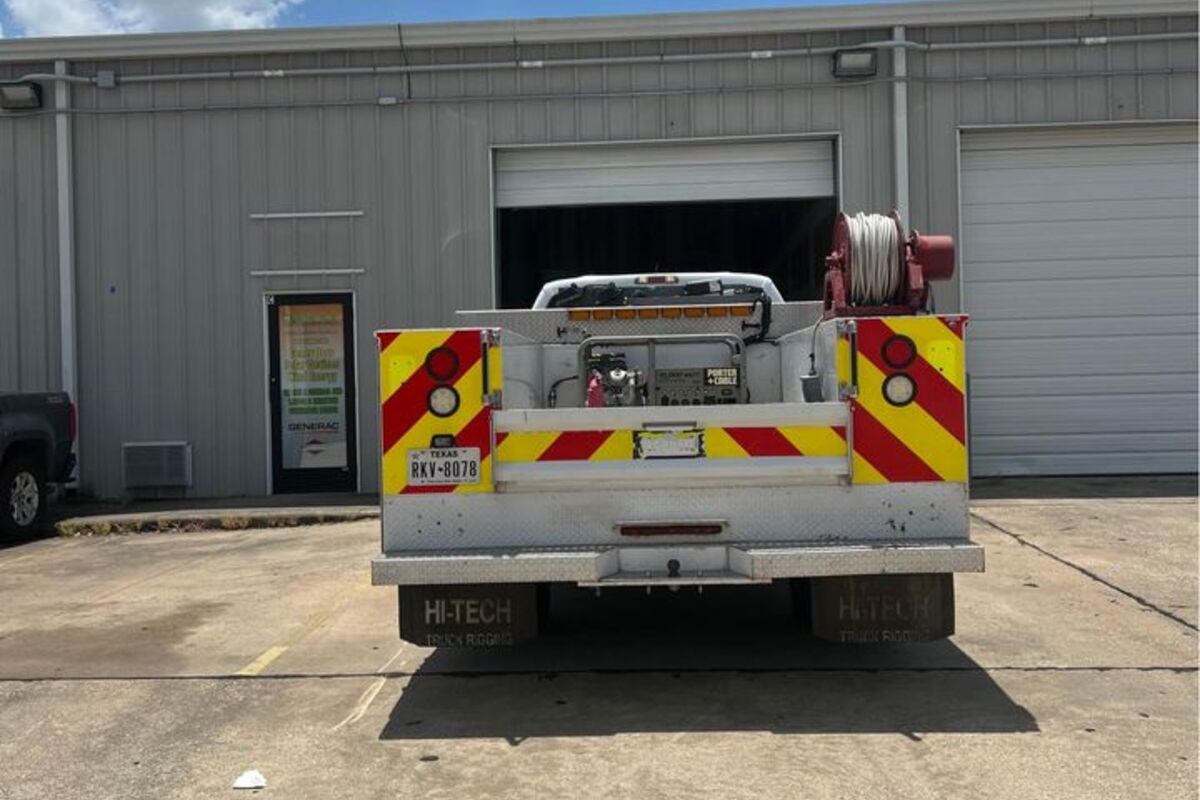 2010 Ford F-350, 6