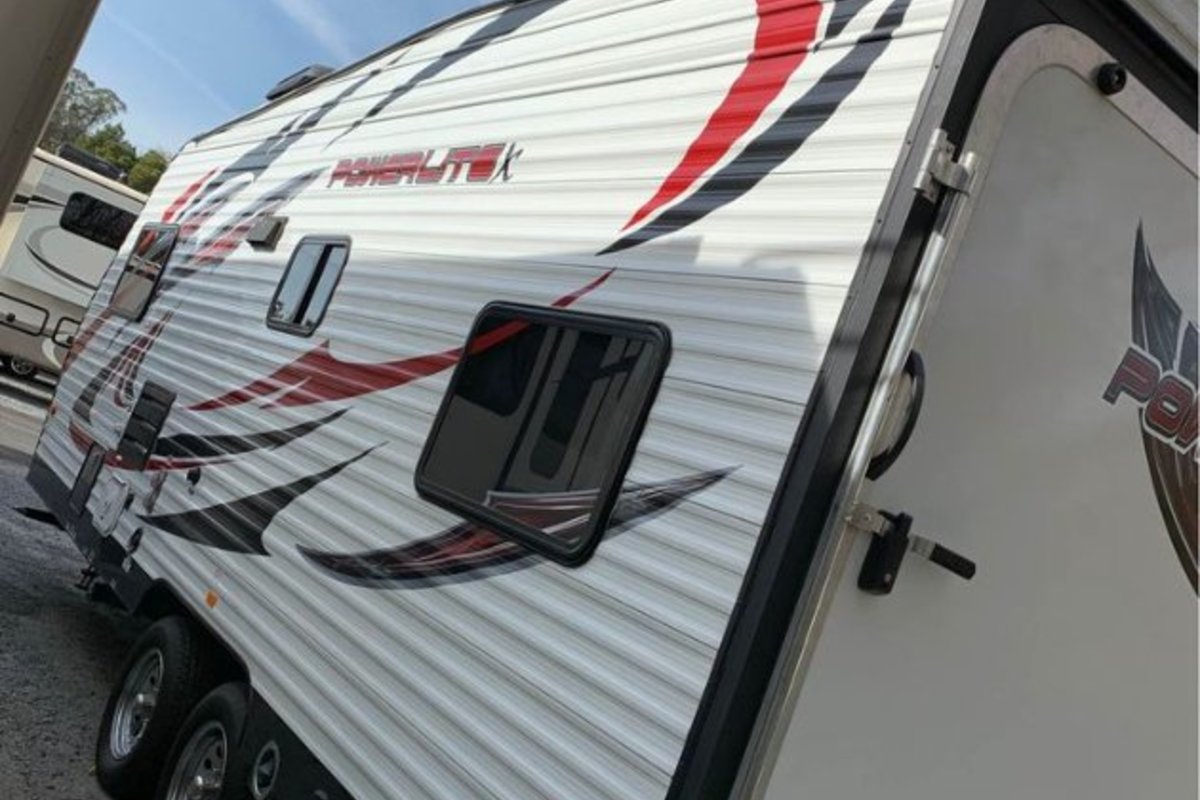2015 Pacific Coachworks Powerlite Toy Hauler w/3 yr Warranty, 1