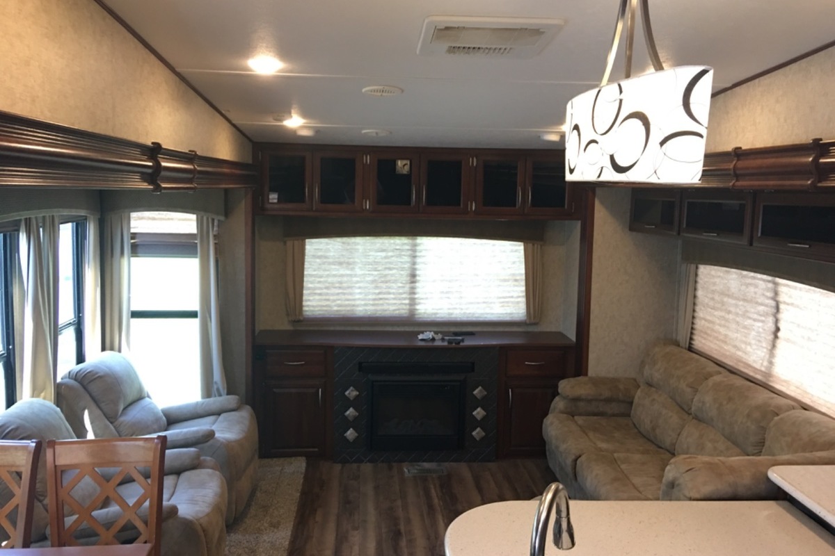 2016 Forrest river Wildcat 327RE LOADED, 4